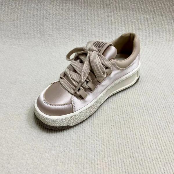 Women luxury thick-soled sport shoes with light weight