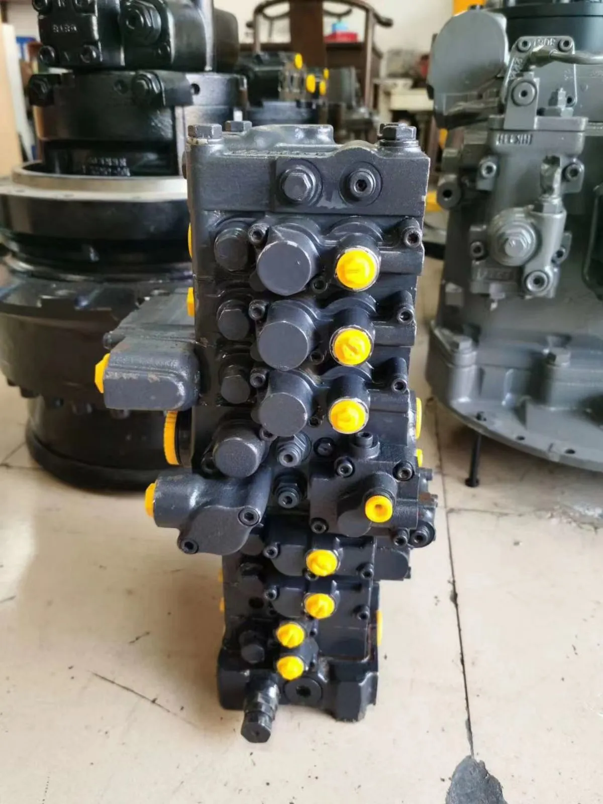 Excavator Spare Parts PC60-8 PC70-8 PC78US-6 Control Valve Assy For Komatsu