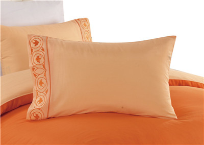 Duvet Cover Set Polyester Cotton Bedding Set 4pcs Embroidered Pillow