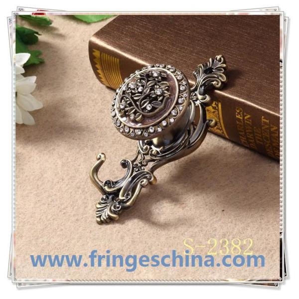 High quality classical customized metal curtain hooks for home decorations