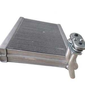 OEM 673000093 Car Aluminum Radiator Cooling System For Maserati