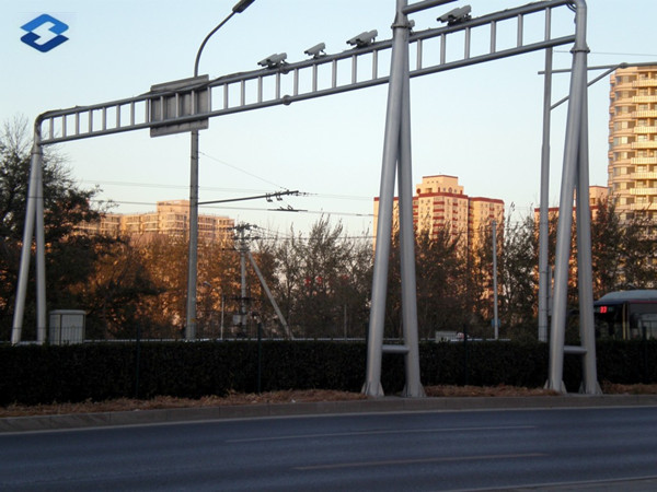 Traffice Signal Frame Structure street sign posts , Above 95% Penetration rate road sign pole