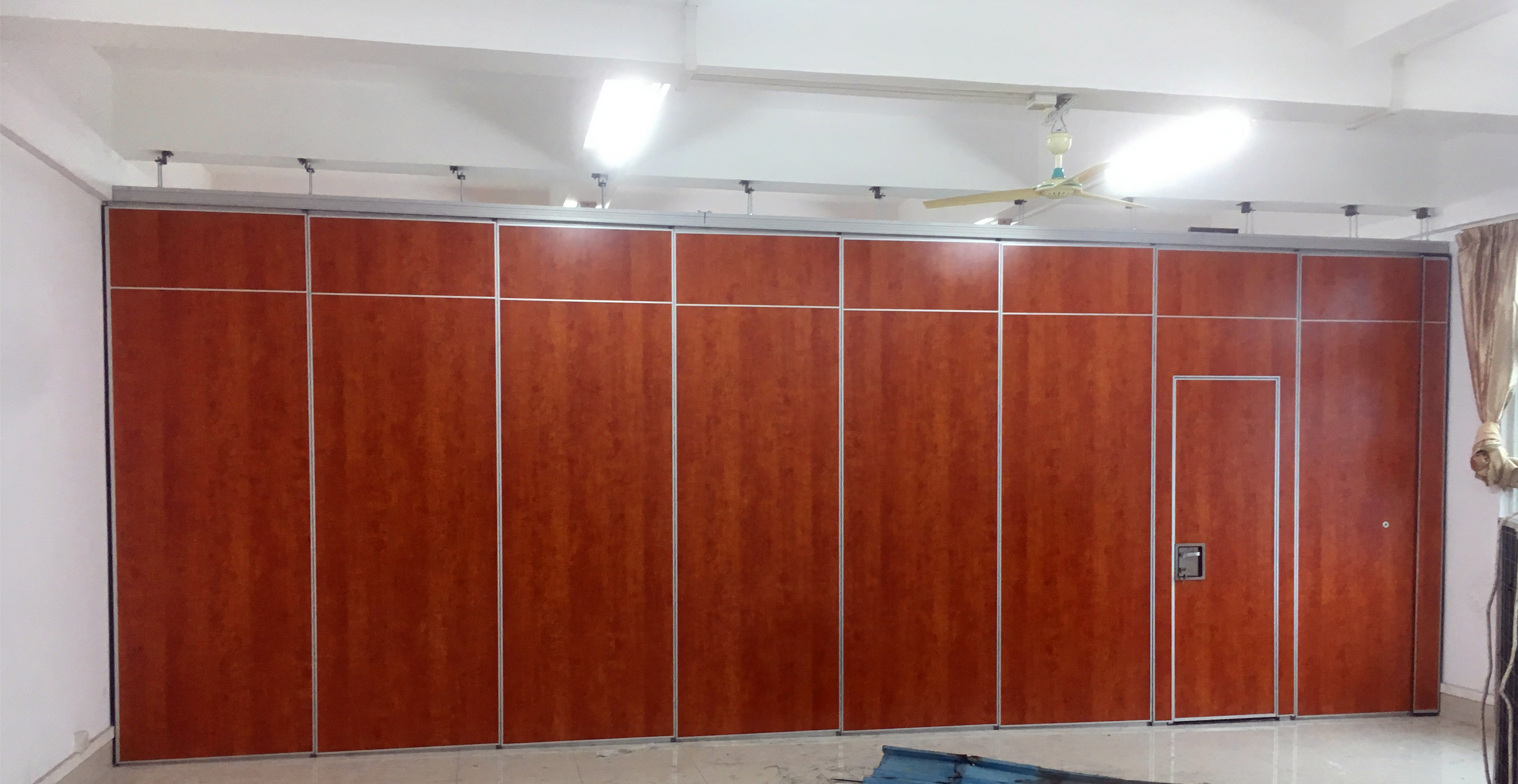 Decorative Commercial Furniture Folding Partition Walls / Operable Wall Systems