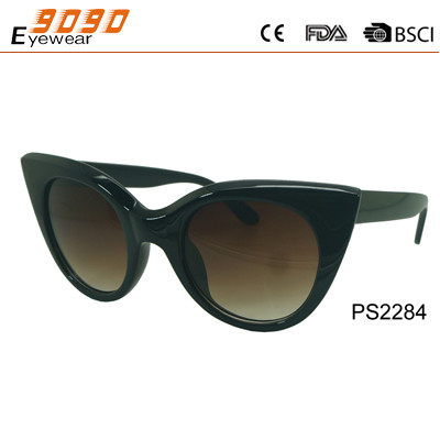 Newest Style 2018 plastic Fashionable Sunglasses ,UV 400 Protection Lens