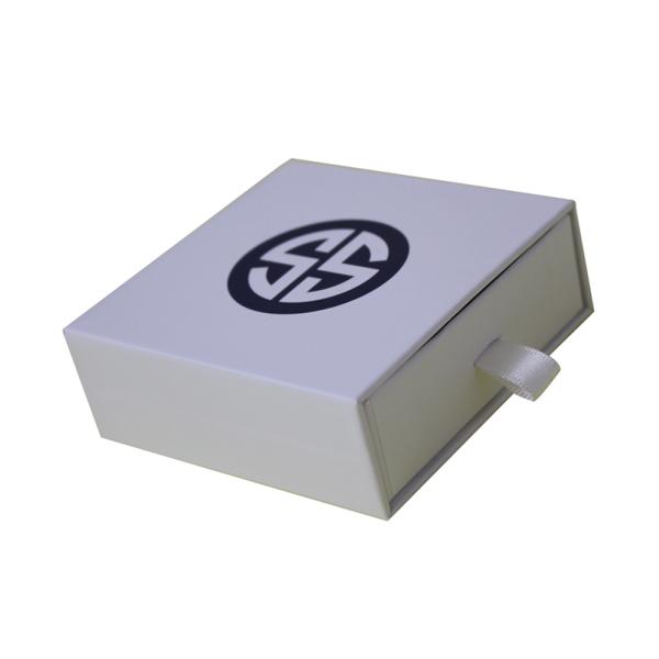 Other Gift Craft Surface Finish Glossy White Box with Black Silver Hot Foil Logo