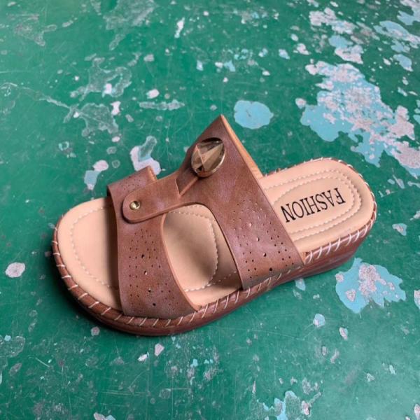 Ladies Causal Silppers New Style Three Colors Hot Summer Light Four Seasons Sizes 37-42