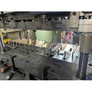 Heavy-Duty Progressive Stamping Die – Accurate Tolerances, Fast Production, Wear