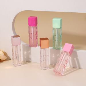 Custom 3.5g 5g Empty Lips Lipstick Tube With Rubber Seal Screw Closure Plastic