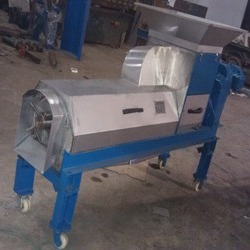 Buy 400mm Sludge Press Machine , Stainless Steel Horizontal Screw Press at wholesale prices