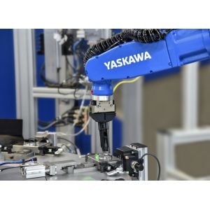 Programming YASKAWA 6 Axis Industrial Robotic Arm Machine Tending Machine