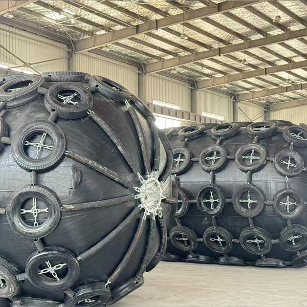 Heavy Duty Jumbo Type Fender Superior Impact Absorption Stable Performance