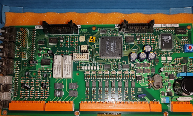 UAC389AE02 HIEE300888R0002 ABB High-performance AC 800M controller CPU module