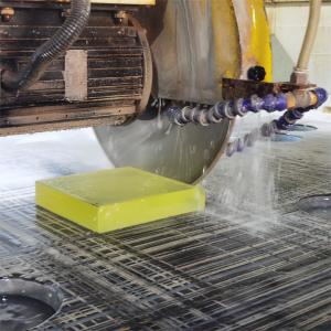 Quality High Durability Square Radiation Shielding Glass For Scientific Experiments for sale