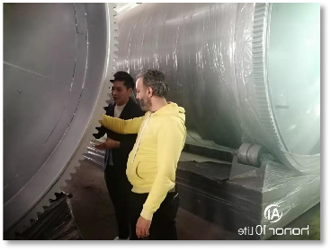Converting Solid Waste with Normal Pressure Automatic 5-15TPD Waste Tyre Pyrolysis Machine