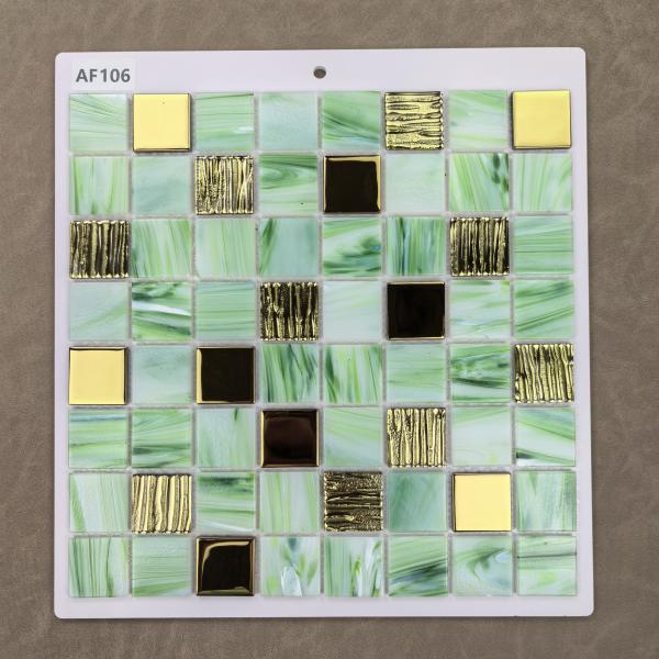 Green Acid-resistant and Non-slip 304x304mm Interior Wall Glass Mosaics For Renovation
