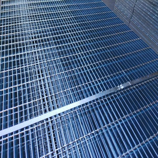 Buy Pressure Welded Galvanised Steel Mesh Walkway Grating For Pedestrian Passage at wholesale prices