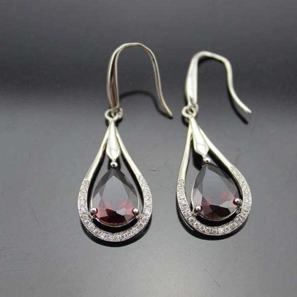 White Gold Plated 925 Silver 7x9mm Oval Amethyst Cubic Zirconia Earrings (PSJ04585)