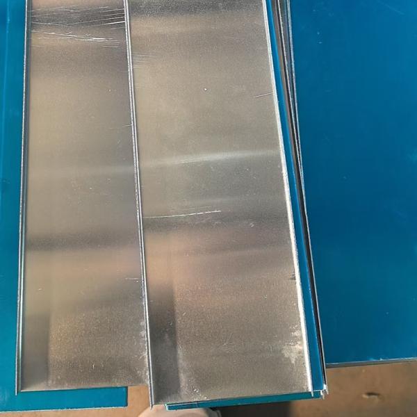 Indoor Outdoor Aluminum Ventilated Cable Tray Height 50mm-150mm For Hassle Free Cable Management