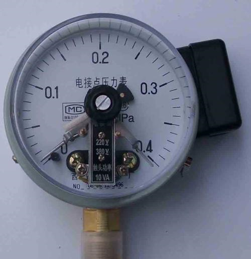 Pressure Gauge with Electric Contacts
