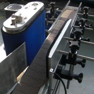 300mm Round Bottle Labeling Machine With Stainless Steel Housing