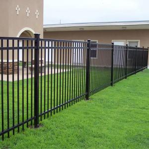 China Metal Steel Galvanized Picket Wrought Iron Fencing Tubular on sale