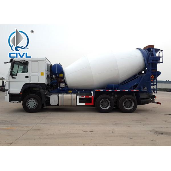 Sinotruk HOWO 6x4 Concrete Mixer Trucks Concrete Mixing Equipment in White,8 Cubic Meters