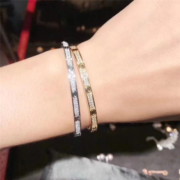 C New collection full sky star bracelet Love bracelet, 18K gold. With a screwdriver. Jewelry factory in Shenzhen, China