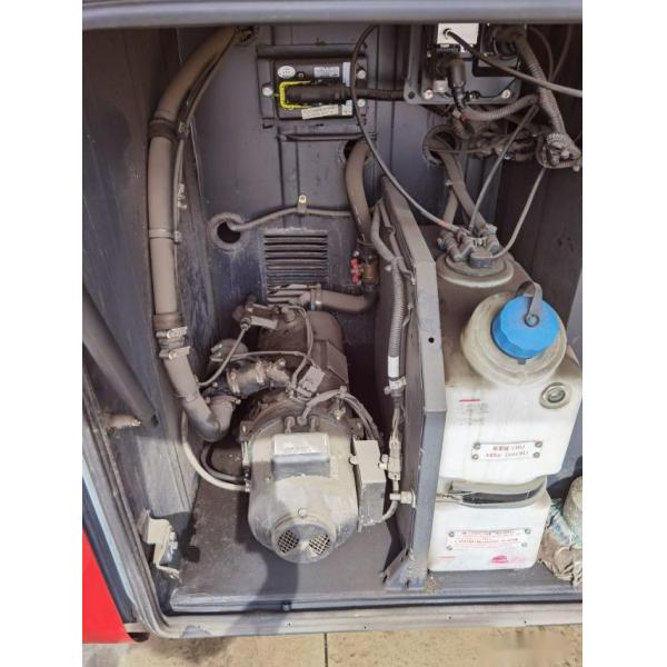 ZK6122 Used Coach Bus Yutong Brand 55 Seats 2017 Low Kilometer Rear Engine Steel Chassis VIP Seats