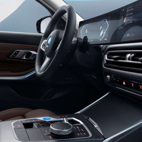 Used i3 Long Range Four Wheeler Energy Vehicle Electric Cars with 250-300Ps Motor Power