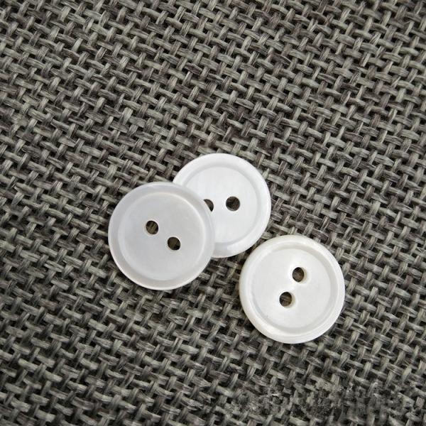 wholesale white shirt mother of pearl with varnish natural rivershell pearl button