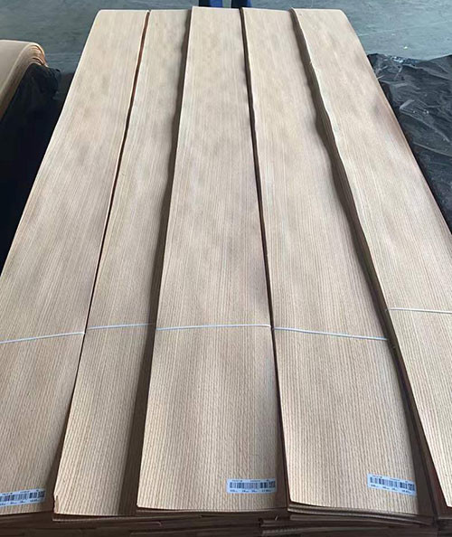 Buy Length 250cm Red Oak Wood Veneer 12cm Width A Grade at wholesale prices