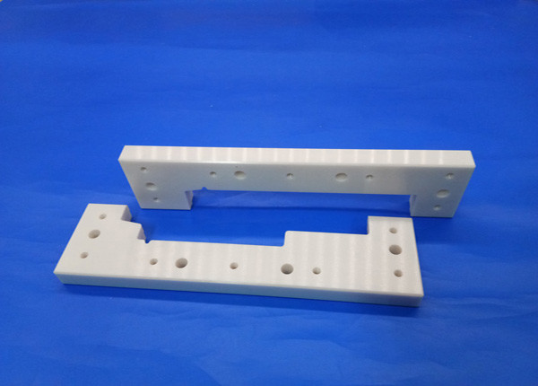 White Toughened Zirconia Machinable Ceramic Block High Strength 95% zro2