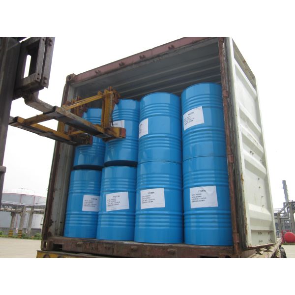 99.0% Non Phthalate Plasticizer TOTM Dioctyl Adipate Plasticizer For Extreme Heat
