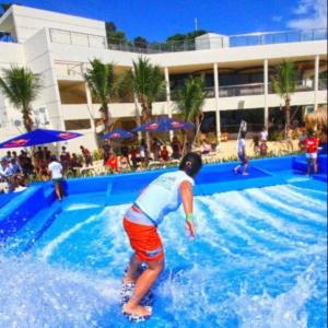 Simulating Flowider Water Surfriding Theme Park Equipment Surf Boarding