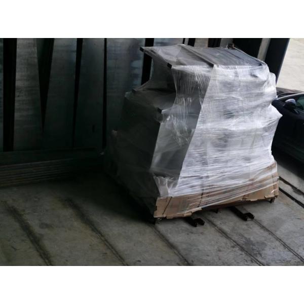 Industrial Glass Sandblasting Machine for Processable Glass Types in Bathroom Dividers