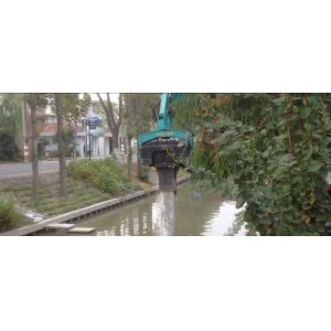 Small Pile Driver - Flexible Control & Reliable Performance