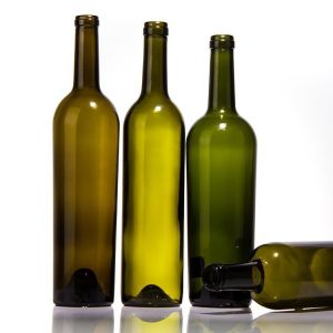 Quality 750 Ml Clear Antique Green Bordeaux Glass Wine Bottles with Super Flint Glass Material for sale