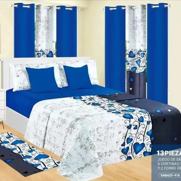 Fashion Red Wedding Flower 13pcs Bedding Set with Customized Size and Matching Curtains