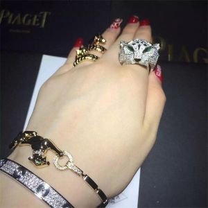 C Cheetah bracelet - showing the charm of courage, naughty or docile .18K gold