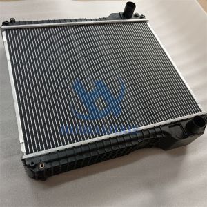 Radiator 30/915200 30/915300 30/925610 30/925611 30/925612 Engine Water Tank