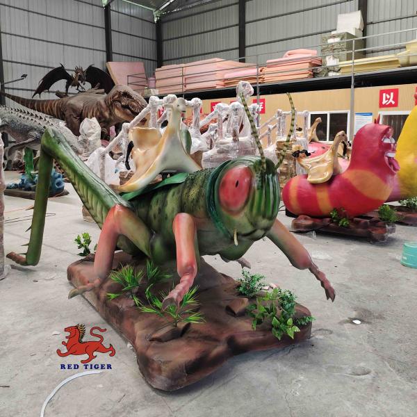 Animatronic Giant Locust Model Adult Age High Density Sponge Material