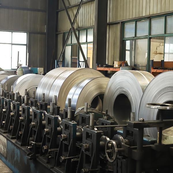 Heavy Duty Steel Selective Pallet Racking System For Industrial Warehouse Storage