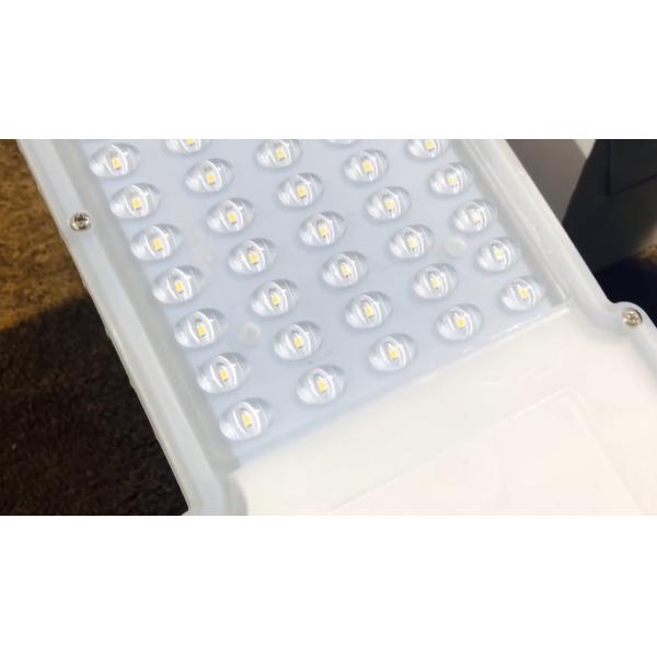 IP65 Commercial Solar LED Street Lights 4KV Road Street Lighting Lamp