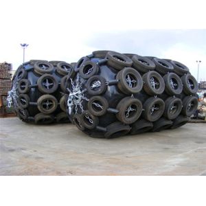 Yokohama cylindrical pneumatic rubber fenders for ship berthing