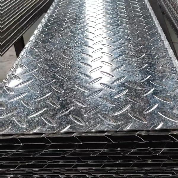 30-500mm Side Rail Height Zinc Coated Cable Tray Hot Dip Galvanized Smooth 2m-6m Length