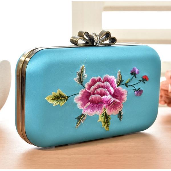 Korean version of the 2016 new women's vintage evening bags hand embroidery silk clutch bag mini-packet