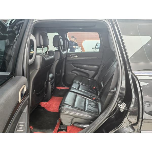 JEEP Grand Cherokee 2017 Model 3.0L 4X4 AWD Perfect Condition Maximum Torque 200-300Nm