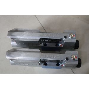 China 4WREE6WA16-2X/G24K31/F1V
4WREE10E25-2X/G24K31/A1V
4WREE6W08-2X/G24K31/F1V German Rexroth solenoid valve hydraulic proportional directional valve on sale