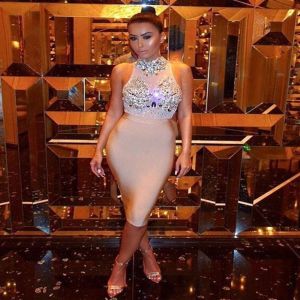 China Cotton Filled Gala Dress Waterproof IPX 0 Regular Clothing Length on sale