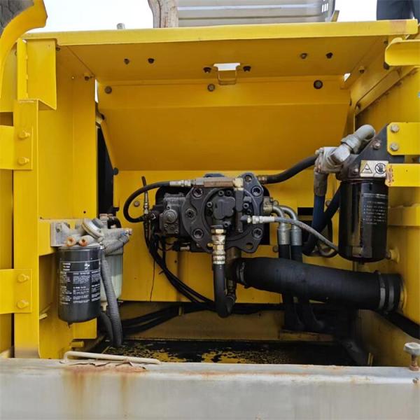 Used Kobelco 350 Excavator with 1.6m3 Bucket Capacity and HINO Engine in Shanghai Yard